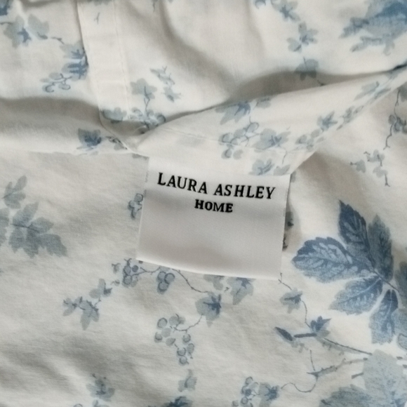 Laura Ashley Home Sophia Standard Pillow Sham Blue White Rose Pair Cottage - Picture 12 of 15